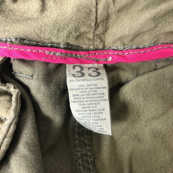 American Eagle Army Green Cargo Shorts Size 33 - Picture 6 of 8